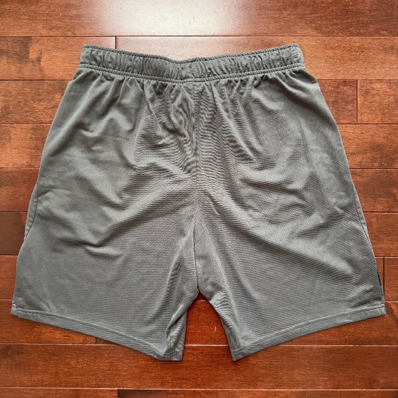Nike Men's Dark Gray Shorts - Picture 2 of 4
